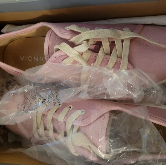 Women's Pink Vionic Sneakers 9.5 - Picture 2 of 8